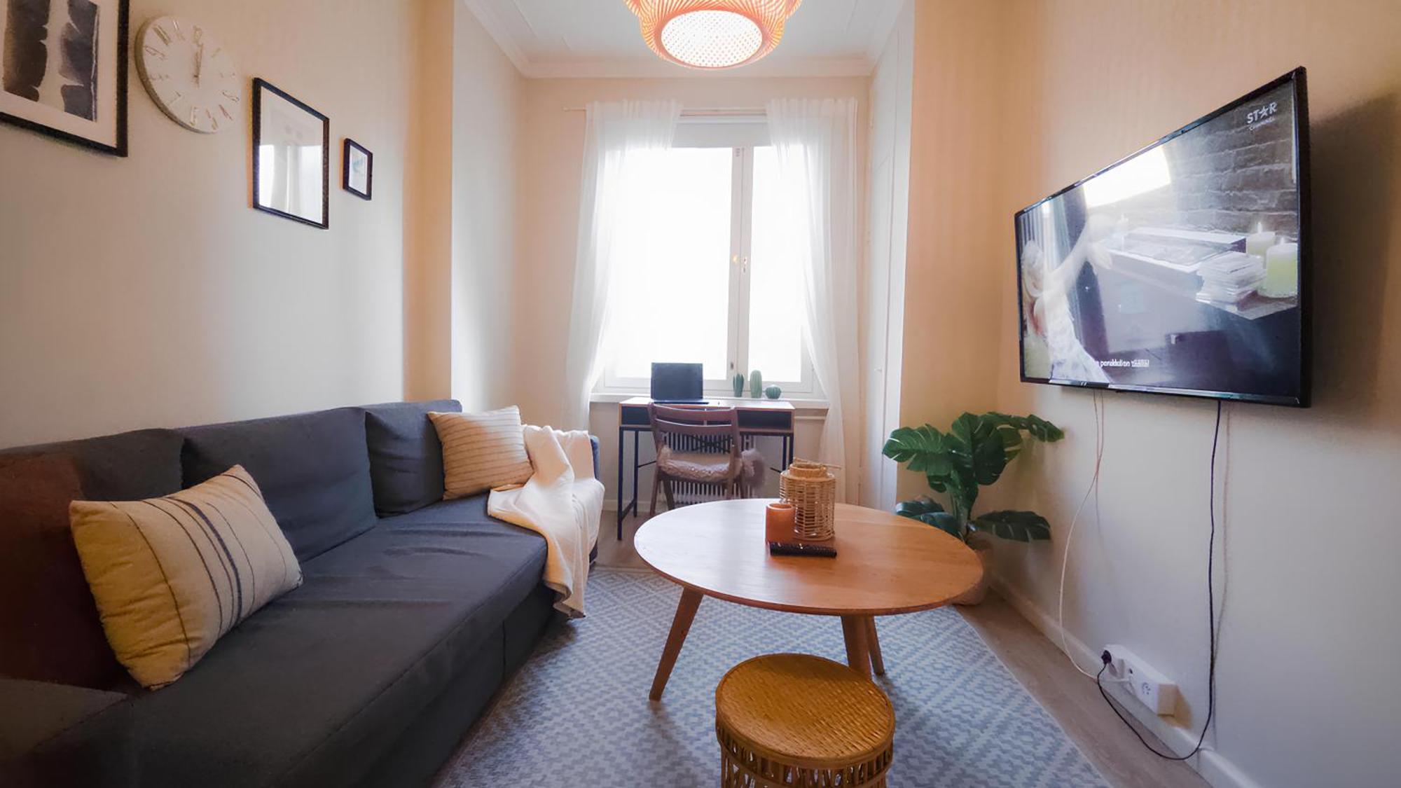 Modern Boho Charm In Kallio, Walk To Center Helsingfors