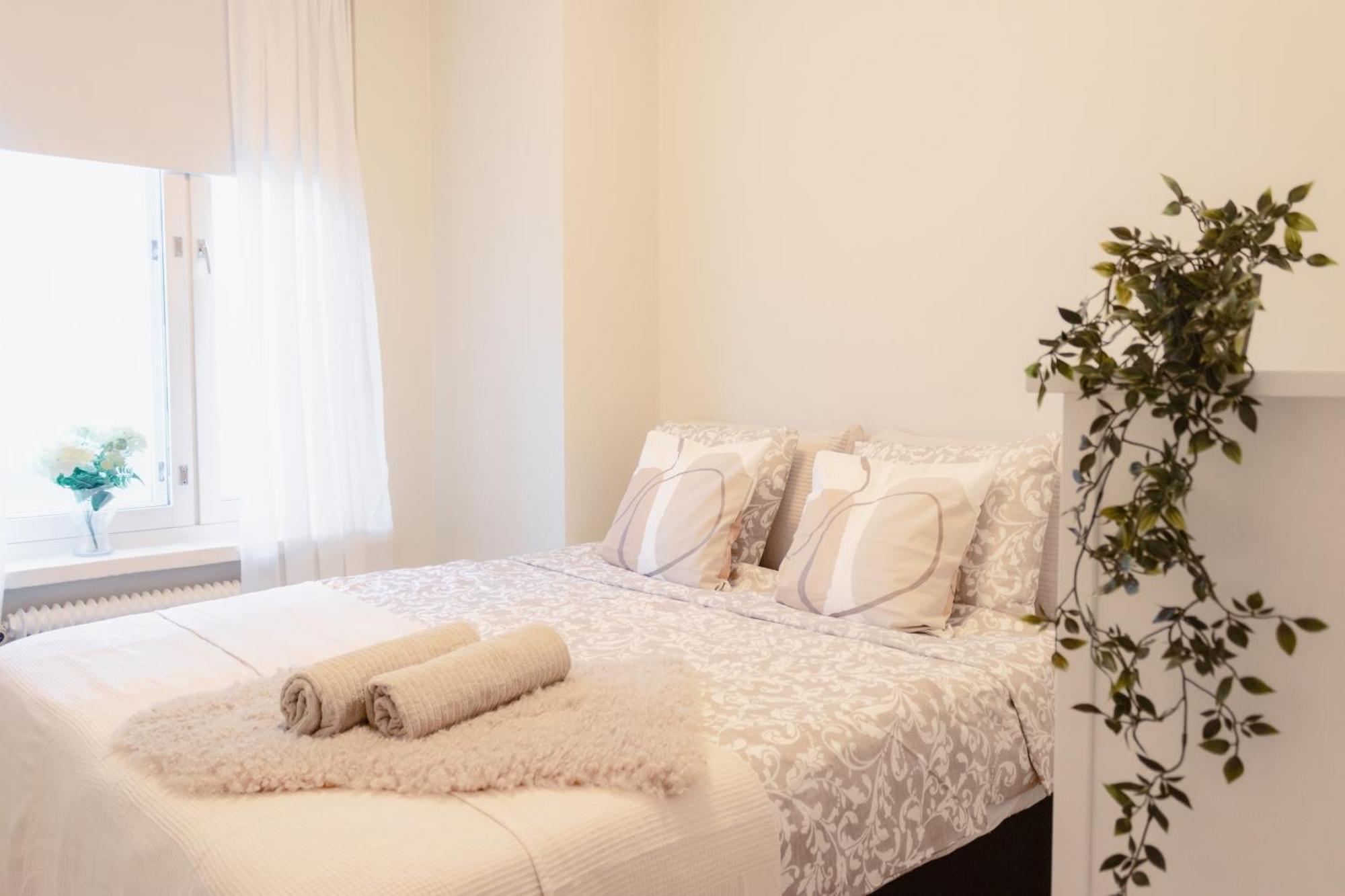 Апартаменты Modern Boho Charm In Kallio, Walk To Center Хельсинки